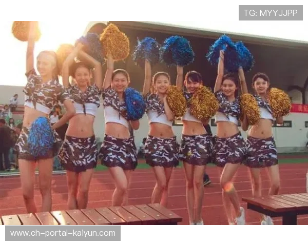 海南村排啦啦队擂锅瓢助威，地方特色道具创新赛场互动